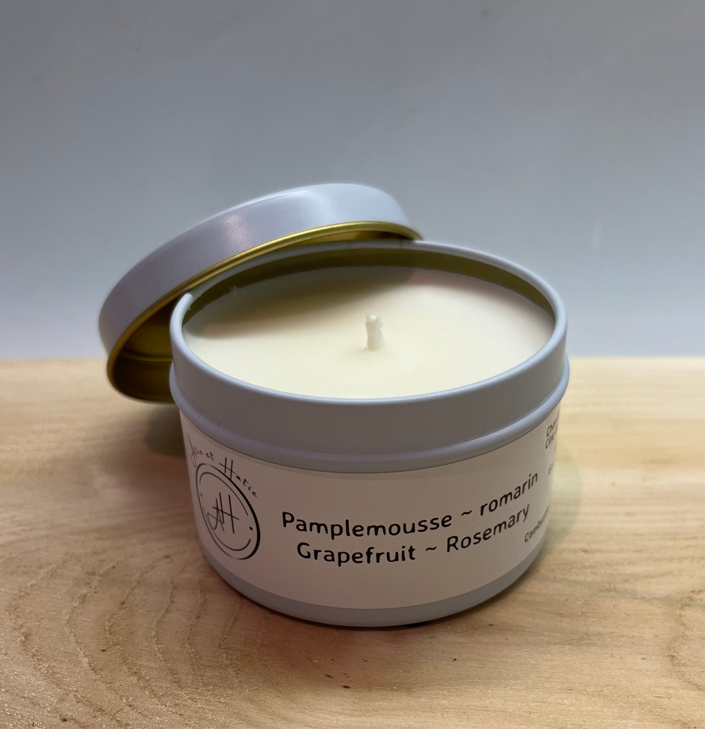 Nomad Candle - Grapefruit & Rosemary