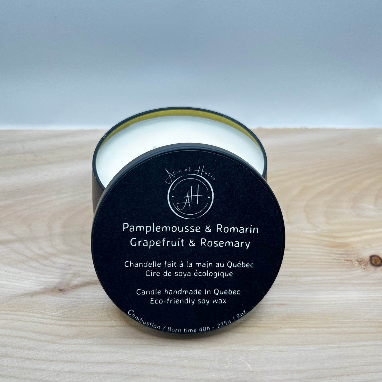 Nomad Candle - Grapefruit & Rosemary